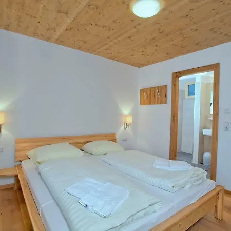 Holiday home Residenz Wildkogelbahnen 10 Neukirchen am Grossvenediger